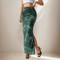Printed half-length skirt with a sexy side slit