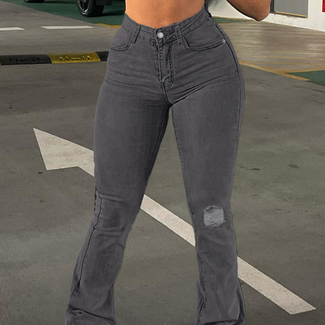 Slimming and butt-lifting jeans